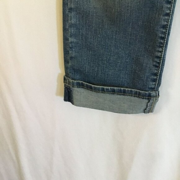Levi's Signature Capri Jeans Women's Size 12 Mid Rise Cuffed Denim Medium Wash - Picture 6 of 13